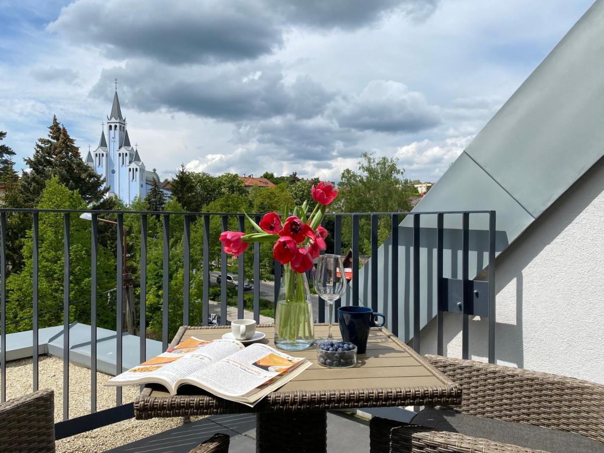 Iris Appartement In Heviz Mit Tiefgarage Und Panoramaaussicht Exterior photo